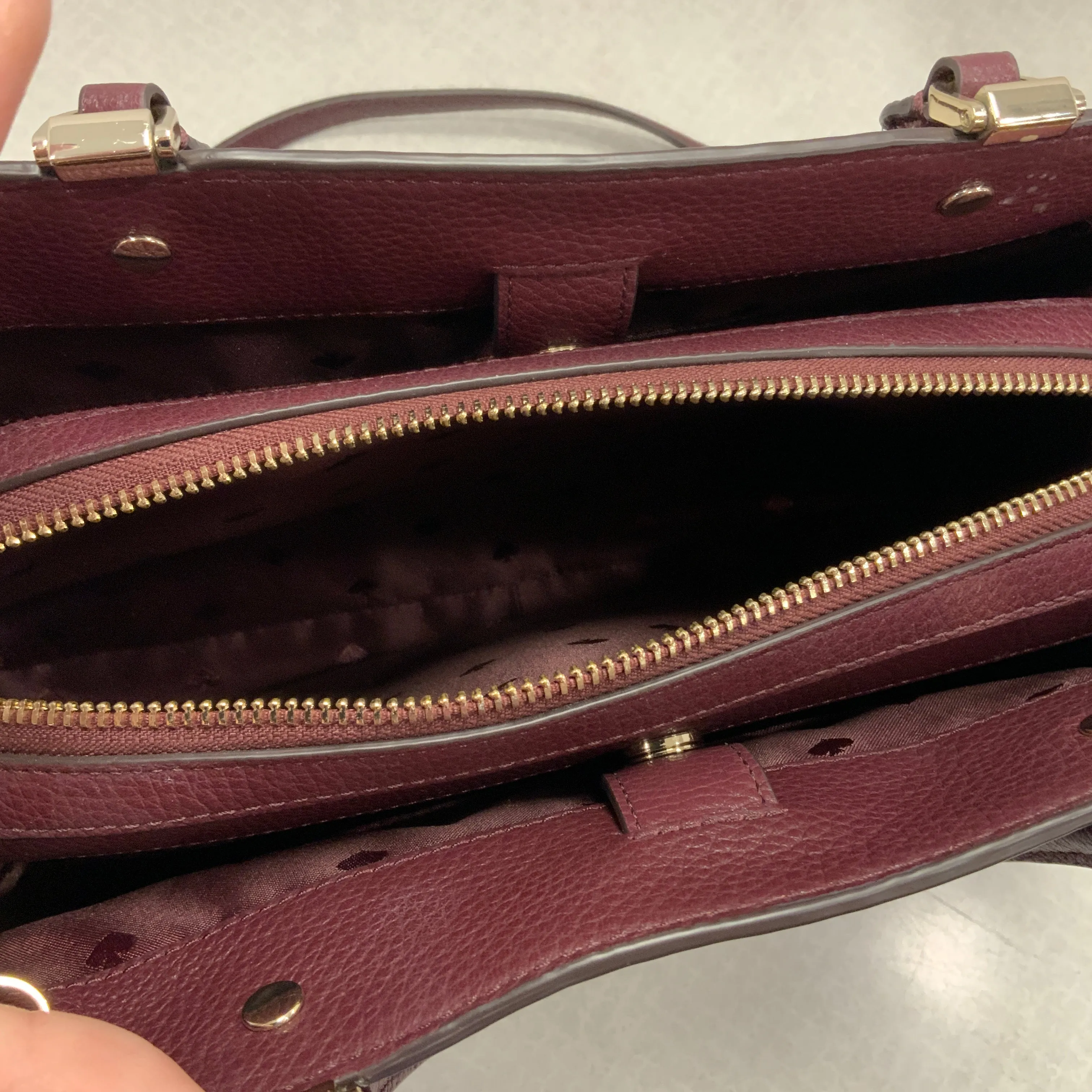 Handbag Designer By Kate Spade In Maroon, Size:Medium