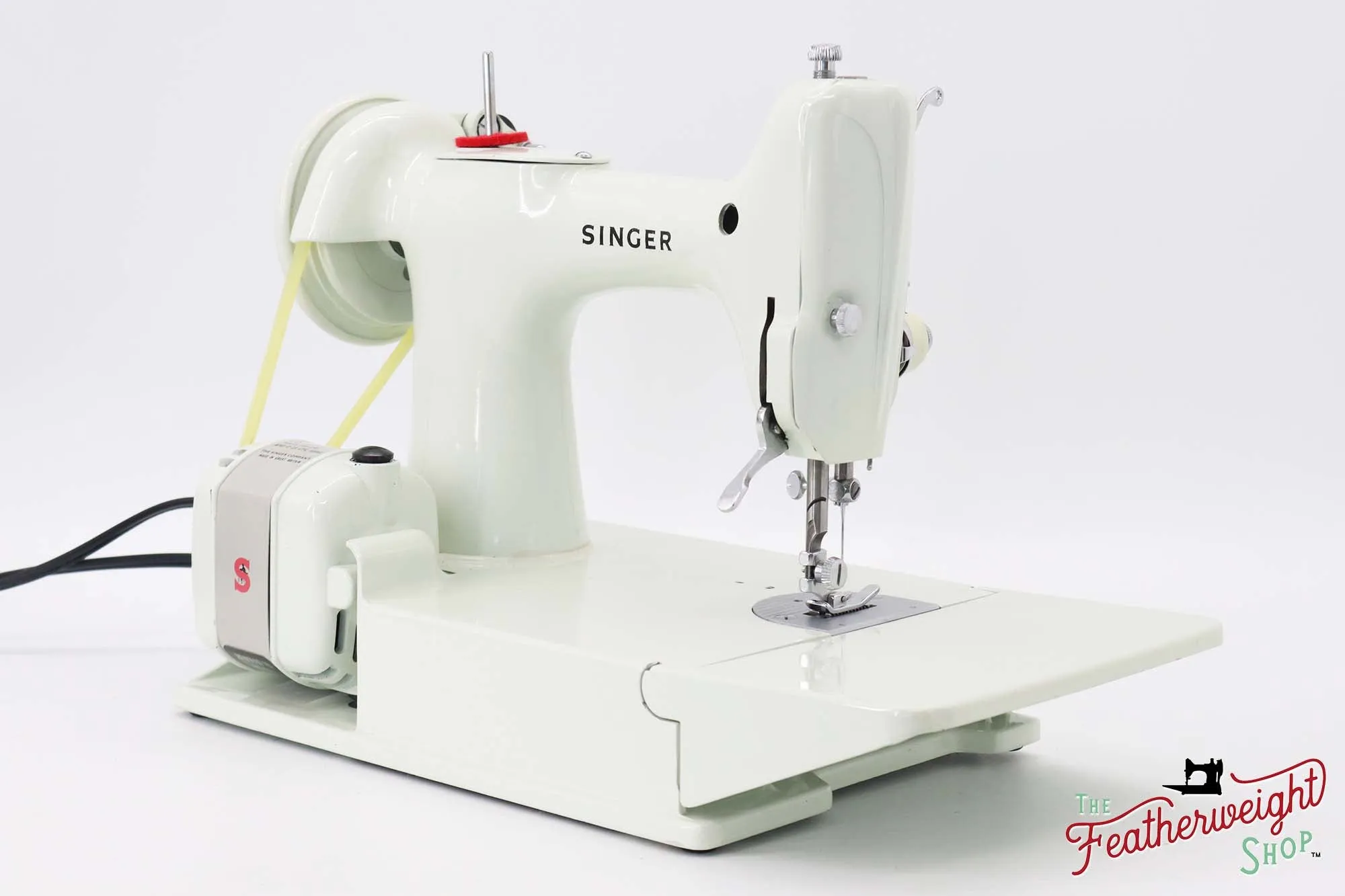 Singer Featherweight 221K Sewing Machine, British WHITE EV970***
