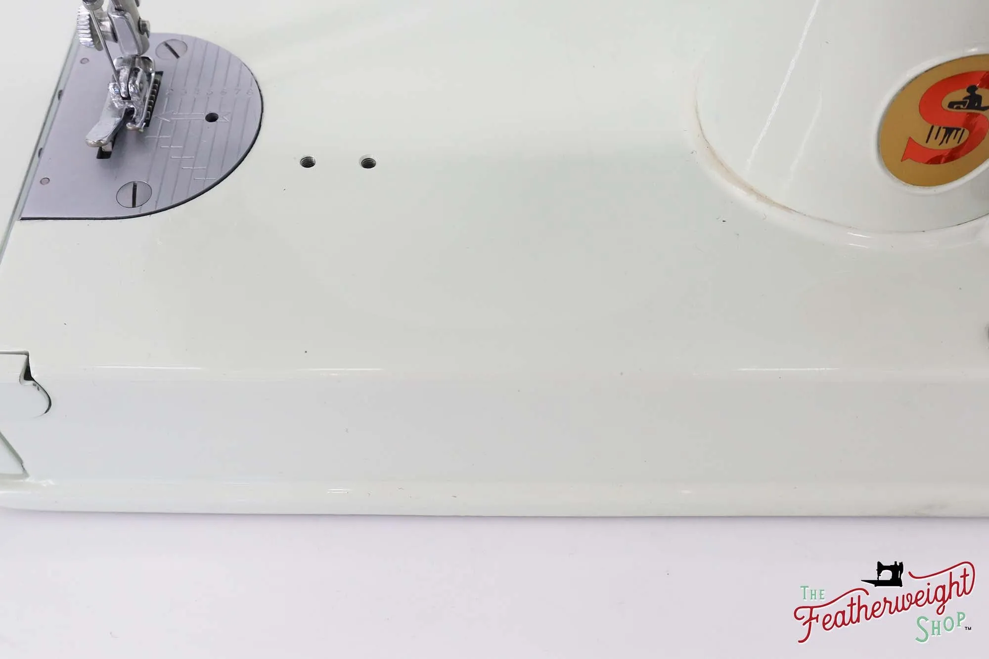 Singer Featherweight 221K Sewing Machine, British WHITE EV970***