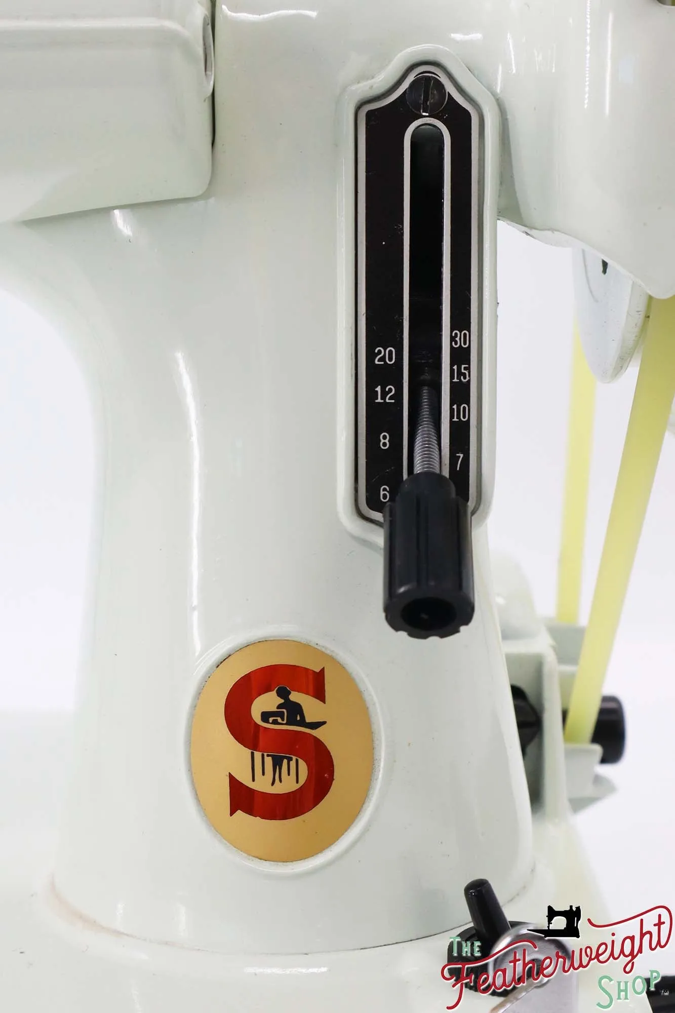 Singer Featherweight 221K Sewing Machine, British WHITE EV970***