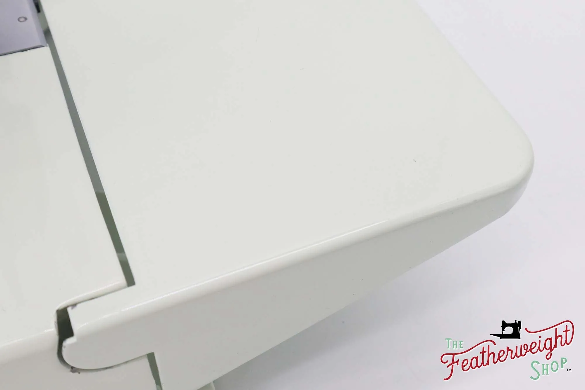 Singer Featherweight 221K Sewing Machine, British WHITE EV970***